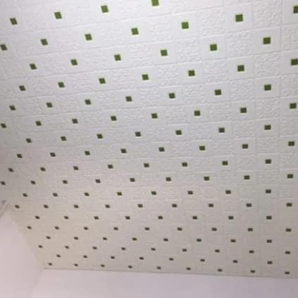 Xốp dán tường dán trần giả da FB nhũ kim tuyến lấp lánh đẹp nhất hót nhất trên thị trường hiện nay giá 14000 | BigBuy360 - bigbuy360.vn