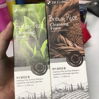 Sữa rửa mặt 3w clinic Hàn Quốc