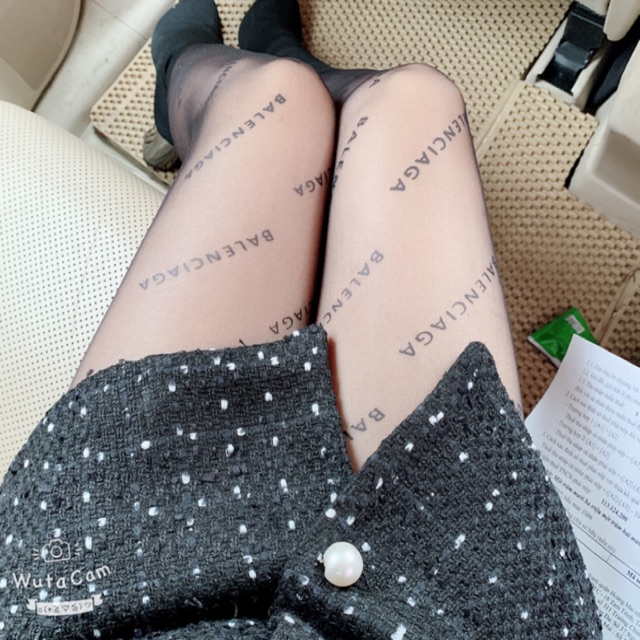 Quần tất balenciaga