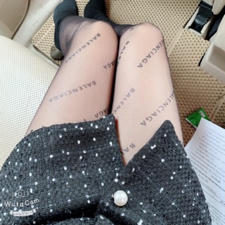 Quần tất balenciaga