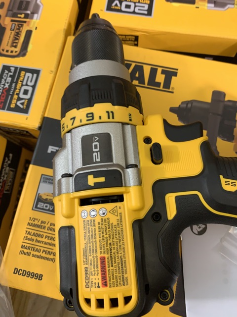 Máy khoan pin Dewalt dcd999