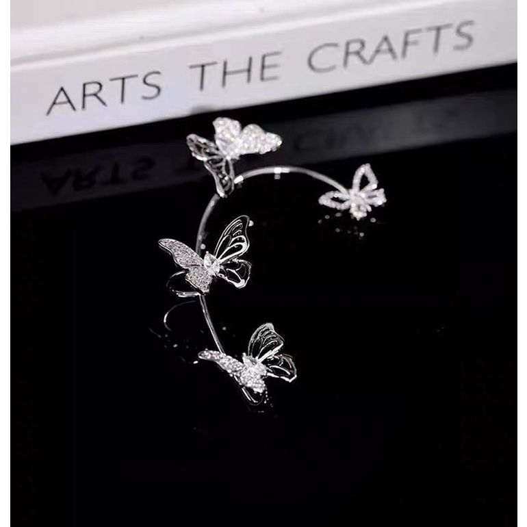 1 chiếc khuyên tai vành tai đá fancy