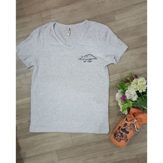 Áo thun nữ cổ tim vnxk
