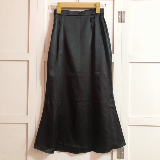 femi.lab chân váy lụa satin đuôi cá 2 lớp (midi silk skirt) | BigBuy360 - bigbuy360.vn