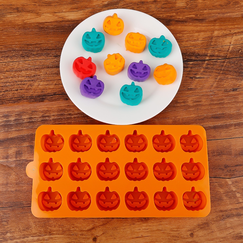 Khuôn Silicone Làm Bánh 18 Ngăn Tạo Hình Bí Ngô Phong Cách Halloween Tiện Dụng