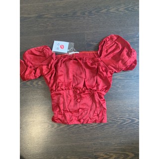 Thanh lý pass new áo đỏ satin croptop tay phồng