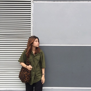 ♥️Áo sơ mi oversize style Hàn (nam nữ đều mặc đc)