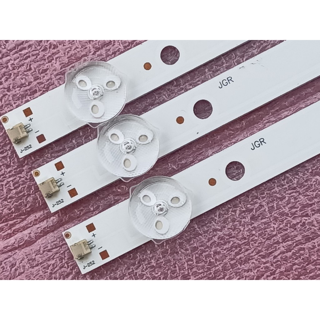 BỘ LED TIVI DARLING 32HD931 VÀ CÁC ĐỜI MÁY KHÁC. MỚI 100% BỘ 3 THANH, MỖI THANH 8 BÓNG 3V, DÀI 61,7cm