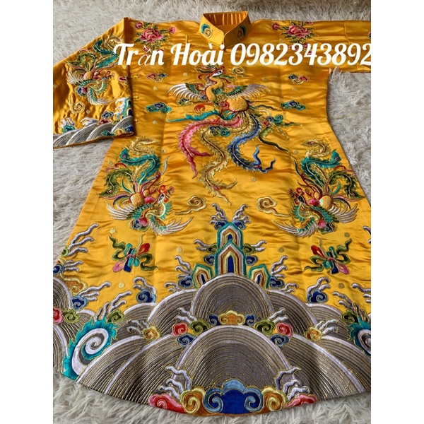 Khăn áo hầu đồng - áo chầu gấm trơn hoạ tiết 3 phượng thêu kim sa