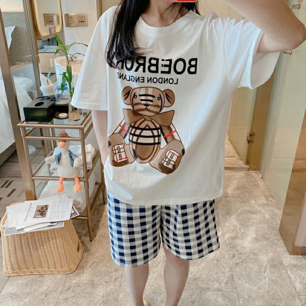 Bộ đồ mặc nhà in hình chữ nữ siêu xinh