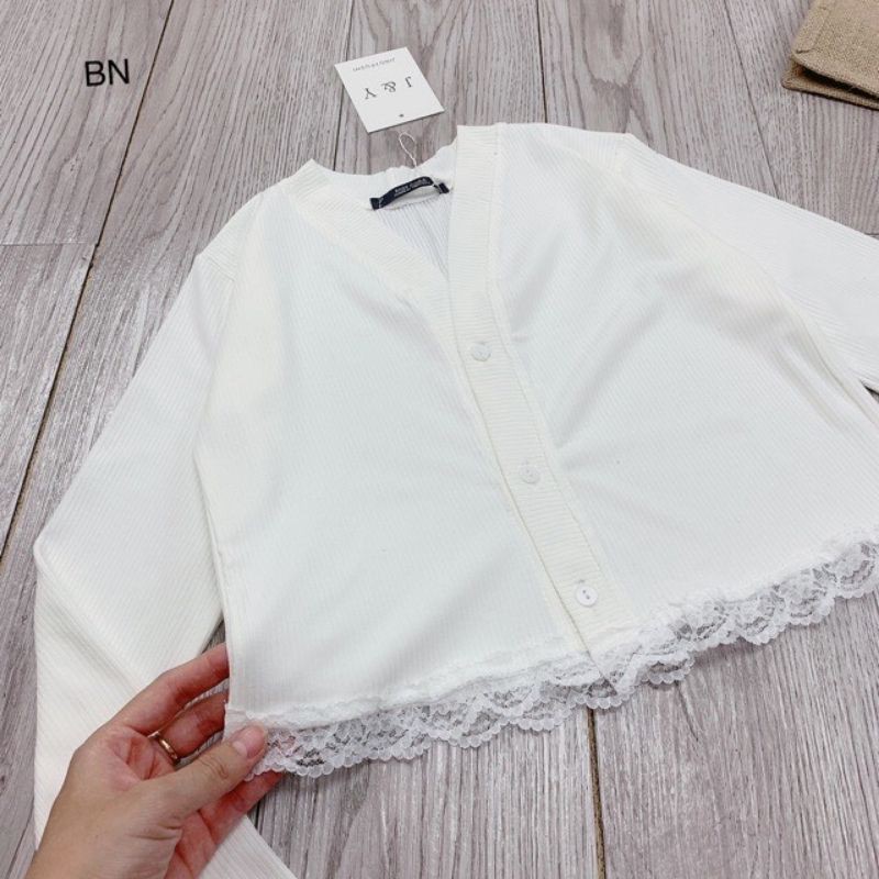 Áo croptop viền ren tay dài siêu xinh