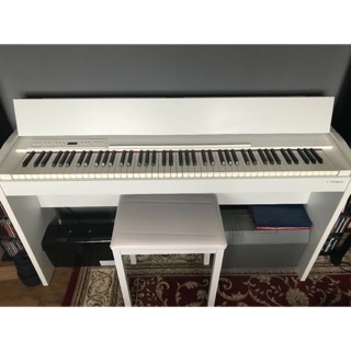 Đàn piano điện Roland F140R (F-140R)
