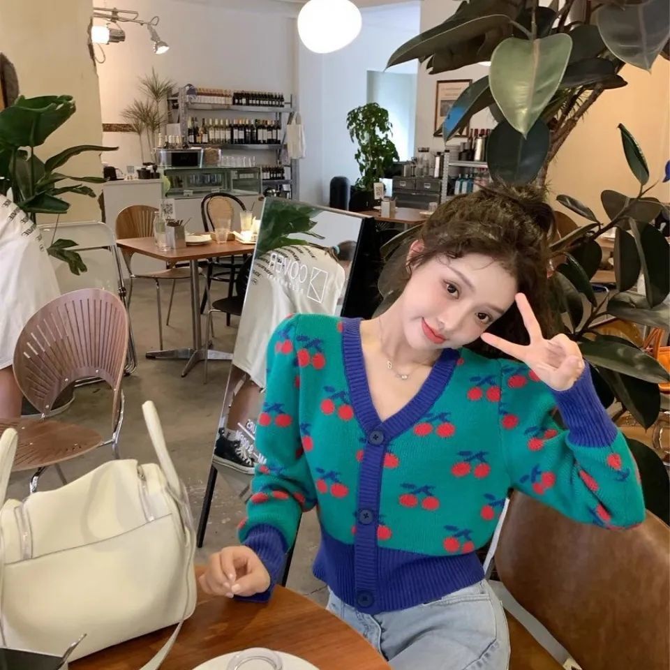 Áo len tay dài cổ chữ V họa tiết ngọt ngào phong cách retro Hàn Quốc mới