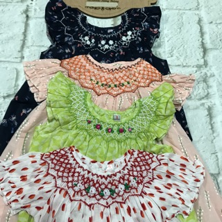 Đầm smock bé gái