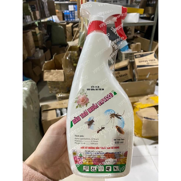 DẦU TRỪ MUỖI, ĐUỔI CÔN TRÙNG VIPESCO CHAI 650ML DẠNG XỊT TIỆN DỤNG