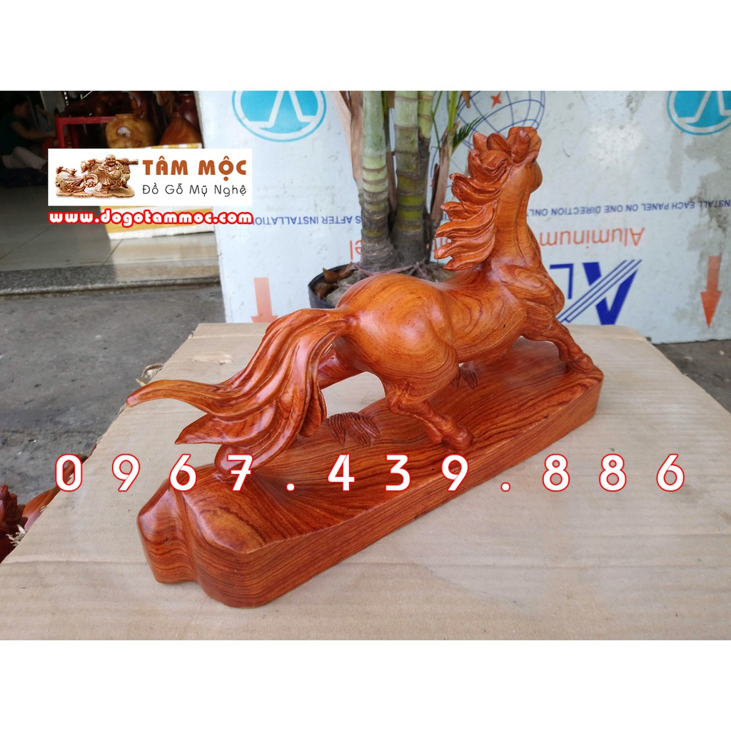 Tượng ngựa gỗ phong thủy dài 39cm