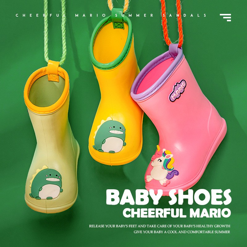 Ủng đi mưa cho bé MARIO sticker đáng yêu đế xốp mềm mại