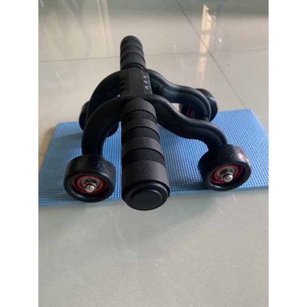 con lăn tập bụng 4 bánh chân chắc chắn giữ thăng bằng ổn định tập cơ bắp hiệu quả