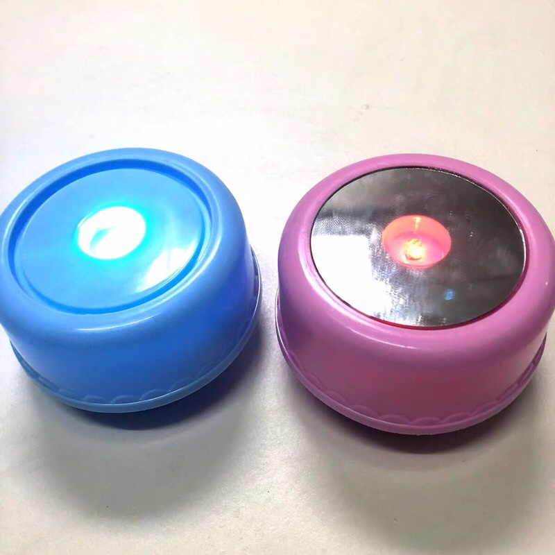 Đế xoay trưng bày sản phẩm có đèn và nhạc
