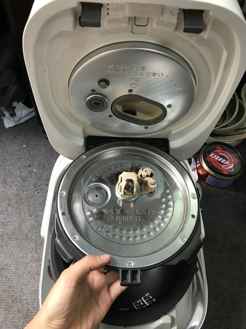 Nồi cơm điện Nội địa Nhật Toshiba RC-10vxe1