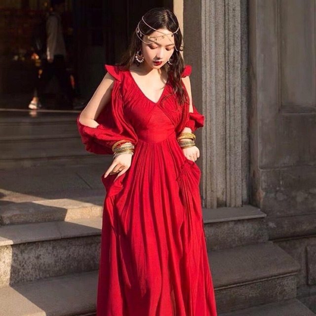 Đầm maxi xẻ tay kèm ảnh khách cuối bài