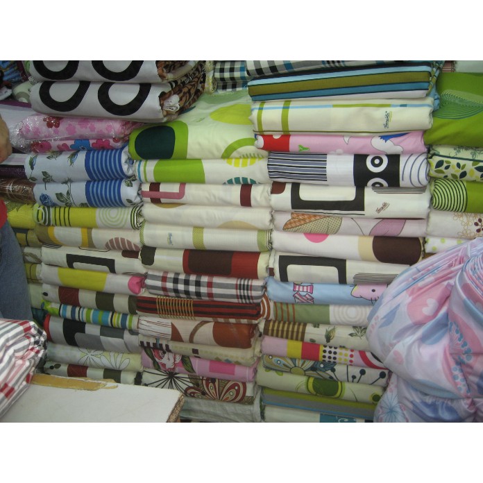 Bộ drap giường vỏ gối 4 món cotton: 1 ga giường 1m8 x 2m,2 vỏ gối nằm 40x60cm,1 vỏ gối ôm 35x100cm (Giao mẫu ngẫu nhiên)