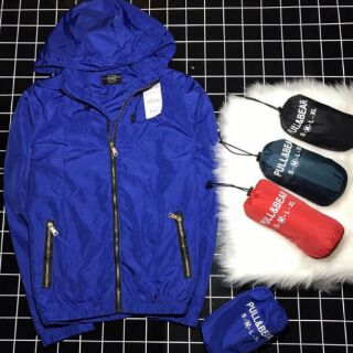 Áo khoác dù cặp pull&bear thời trang