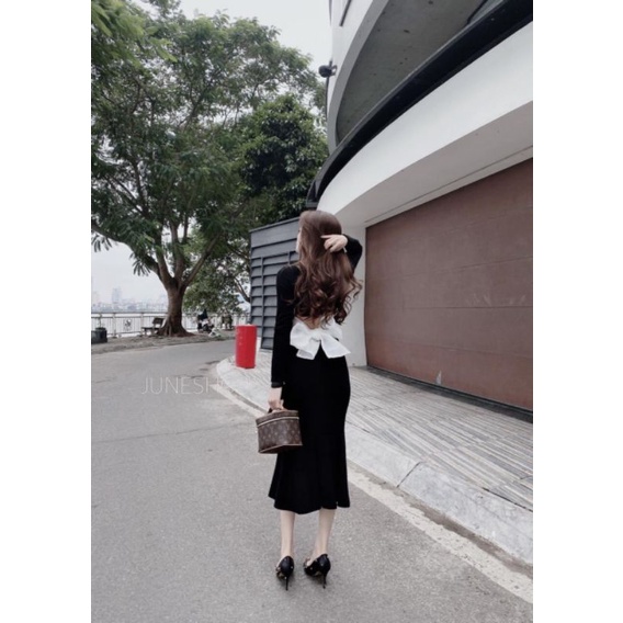 Đầm Body Đuôi Cá Hở Lưng Thắt Nơ Sau