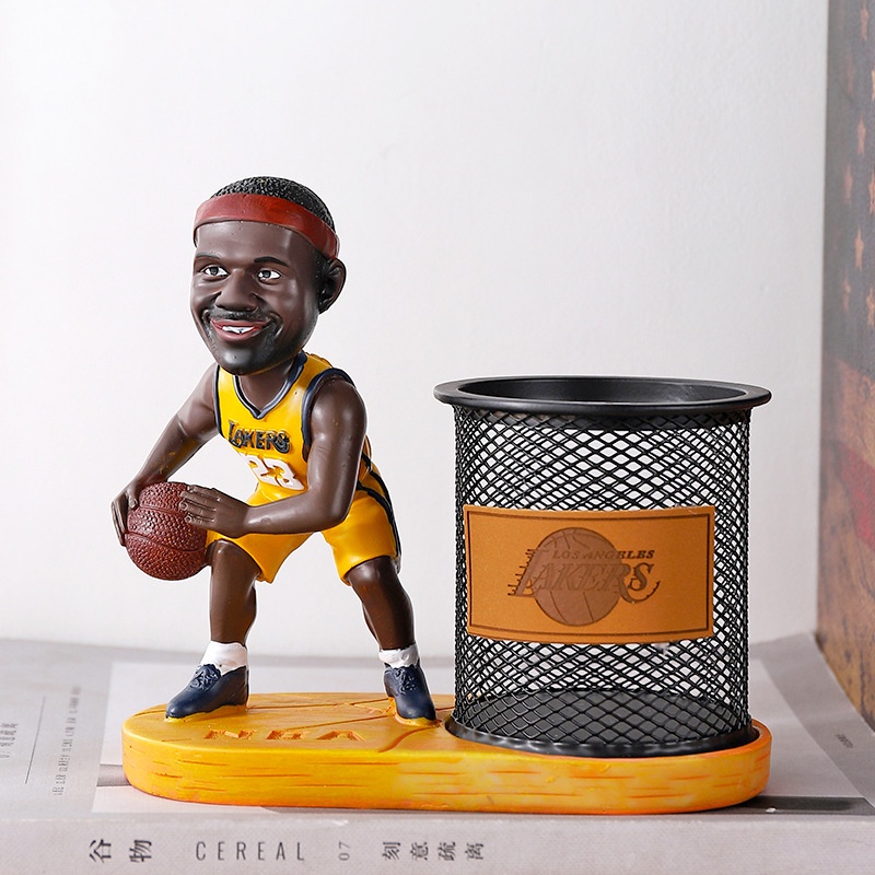 Hộp đựng bút OSSAYI để bàn trang trí cầu thủ Kobe Bryant/ Lebron James/ Messi/ Ronaldo cho học sinh nhân viên văn phòng