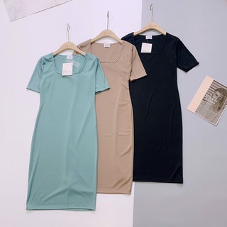 Váy body len tăm cổ vuông cộc tay