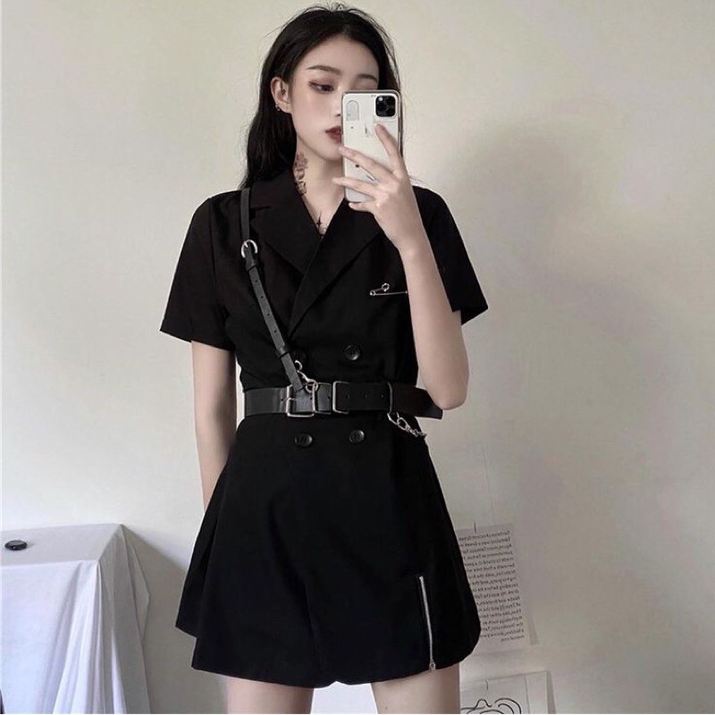 Váy đen kèm belt