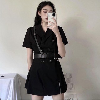 Váy đen kèm belt