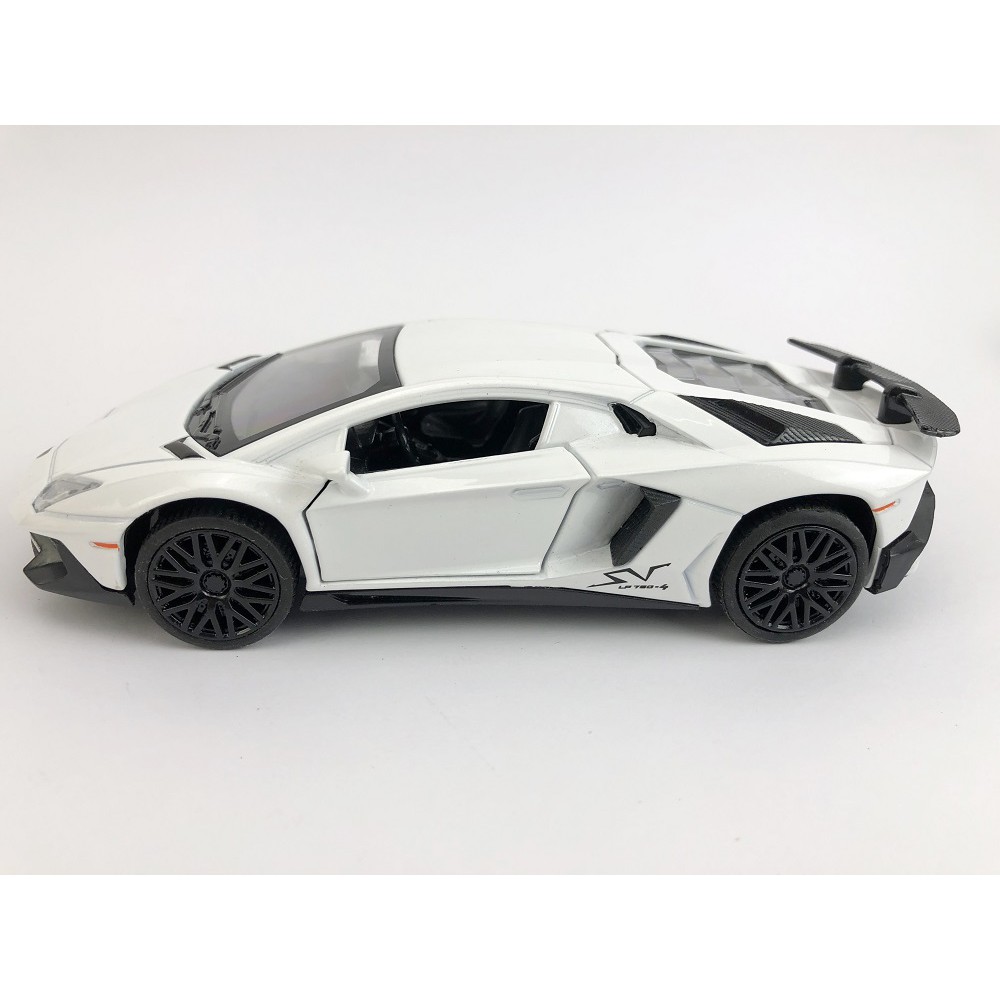 Xe mô hình Lamborghini Aventador LP750 tỉ lệ 1:32 chất liệu hợp kim cao cấp
