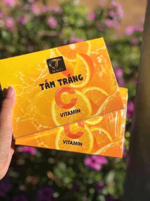 Tắm trắng ngày hè vitamin C, cung cấp dưỡng chất và độ ẩm cho làn da trắng sáng