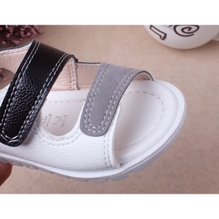 Giày cho bé size 27