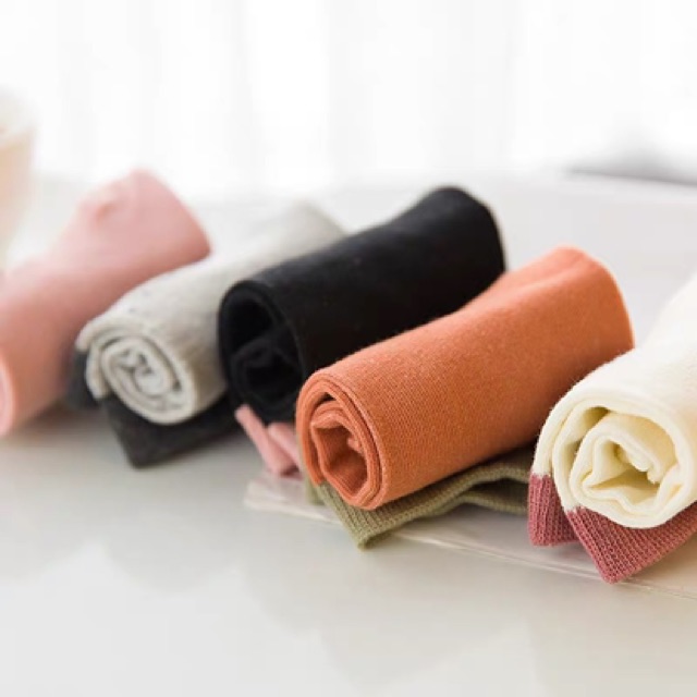 combo 5 đôi tất mèo cổ ngắn trộn màu.