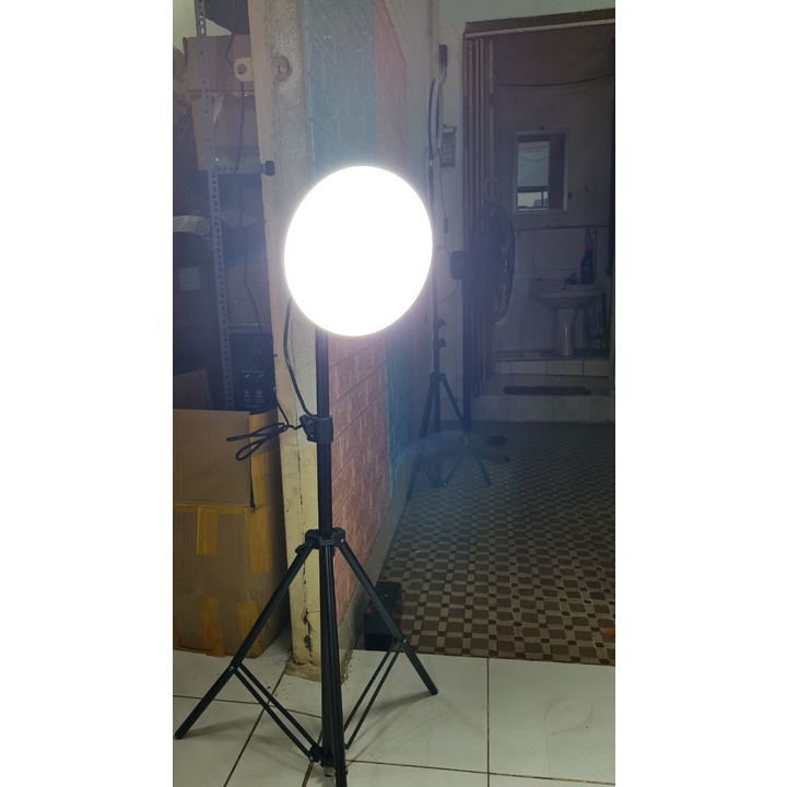 Đèn Studio , livestream , spa , live Led ufo 50w,chuôi e27 ,chân đứng 2m