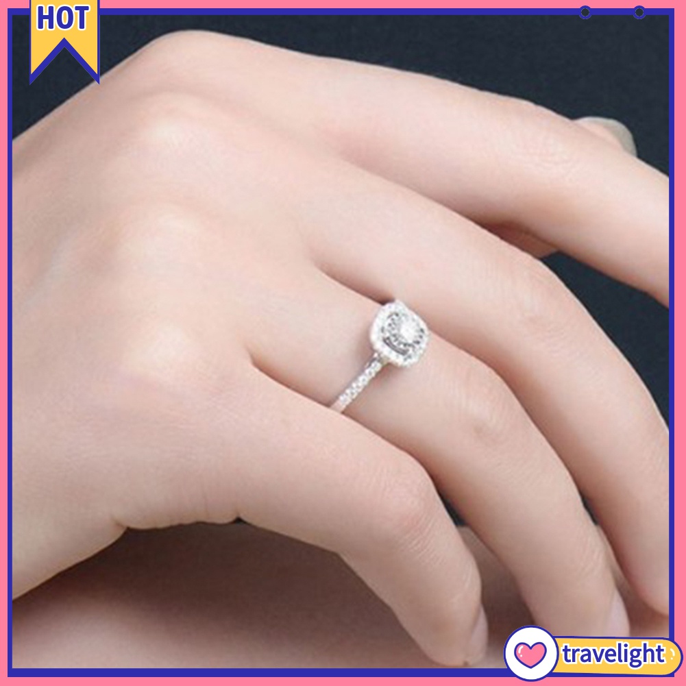 Nhẫn Đính Hôn Đính Đá Zircon K1