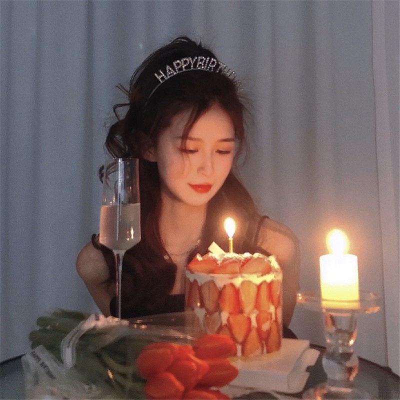 Băng Đô Cài Tóc Hình Vương Miện Nữ Hoàng Đính Đá Mừng Năm Mới