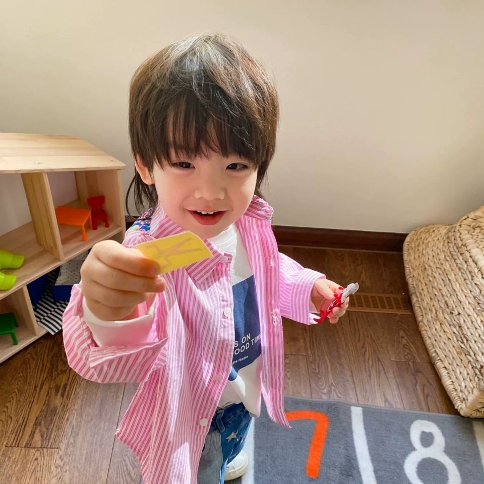 Áo Sơ Mi Tay Dài Kẻ Sọc Màu Hồng Thời Trang Mùa Xuân 2022 Cho Bé Trai