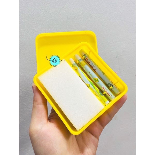 Hộp đựng phấn viết bảng Đức Thanh- bút kẹp phấn- đồ lau bảng