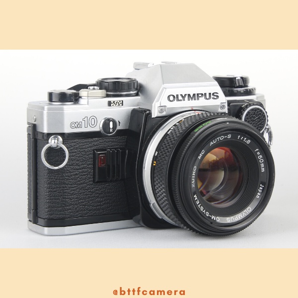 Máy ảnh film Olympus OM10 kèm lens 50mm f1.8