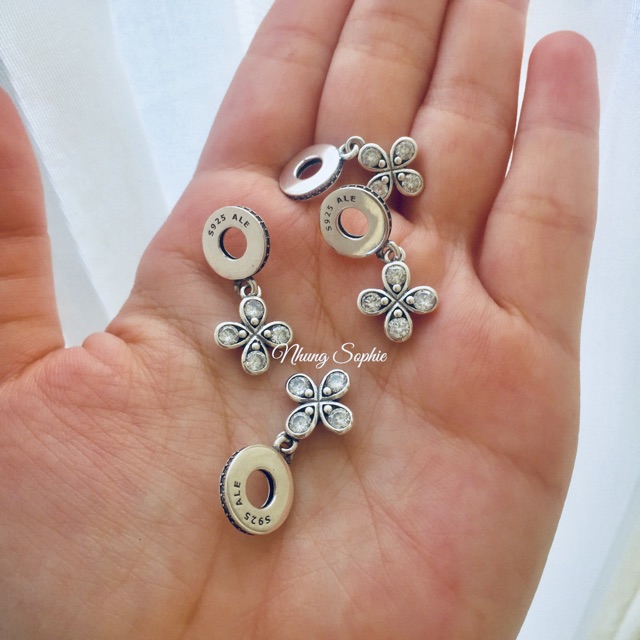 Charm treo cỏ 4 lá may mắn