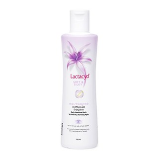 Dung dịch vệ sinh phụ nữ Lactacyd Soft & Silky