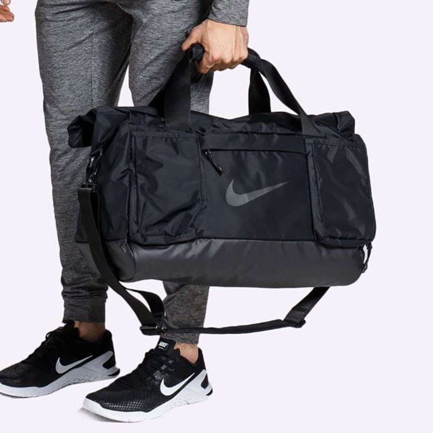 Túi du lịch cỡ lớn Ni.ke Vapor Speed Men’s Training Duffel, dung tích 63 lit cho chuyến đi dài ngày