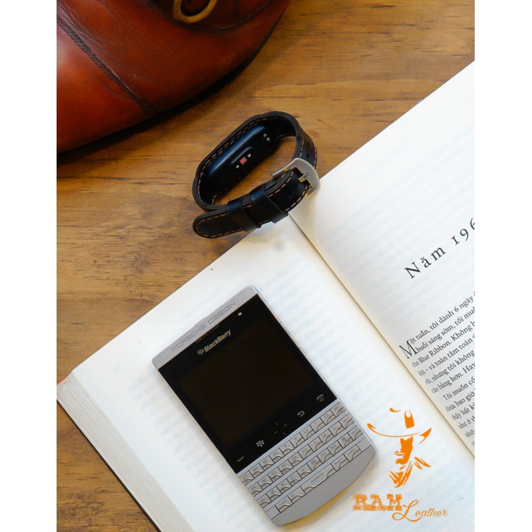 Dây đồng hồ RAM Leather vintage cho miband 4 và miband 3 ver2 - da bò đen tuyền (da bò thật) - RAM Leather