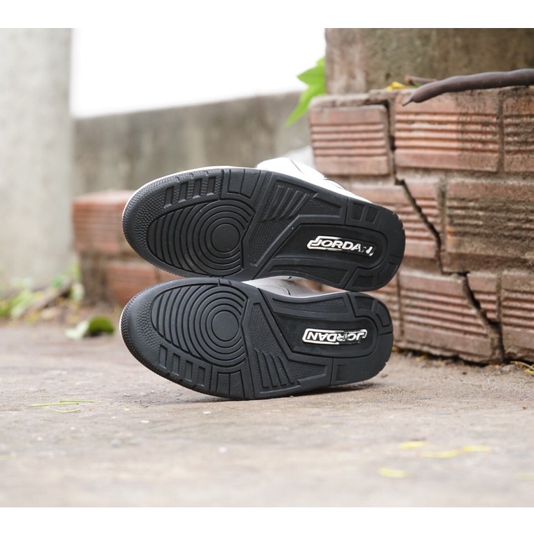 JORDAN COURTSIDE 23 AR1000-100 GIÀY CŨ CHÍNH HÃNG