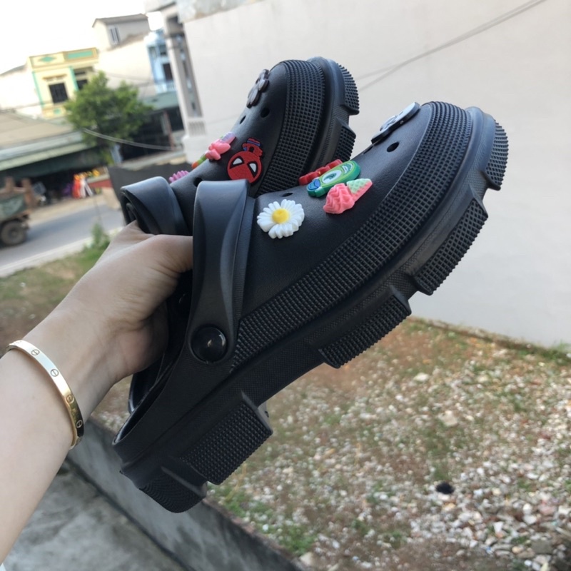 [Hàng suất] Dép sục crocs -Sandal crocs + Tặng kèm bộ sticker 12-14 món siêu đẹp