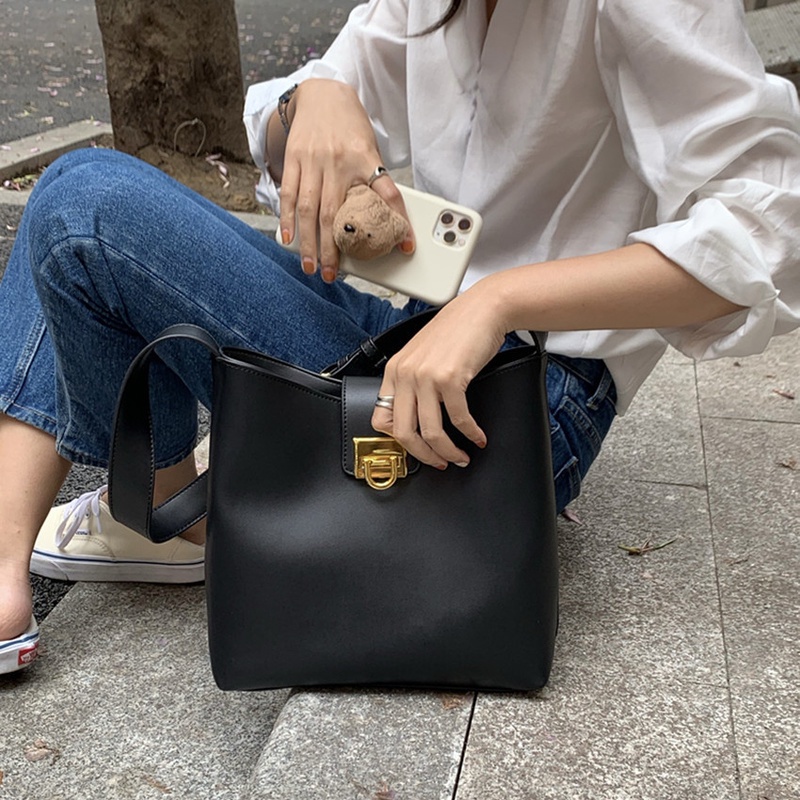 Túi Đeo Chéo Vai Sức Chứa Lớn Thời Trang Thu Đông Gylb1390