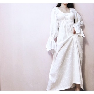 Đầm maxi xô hoa nổi tay loe